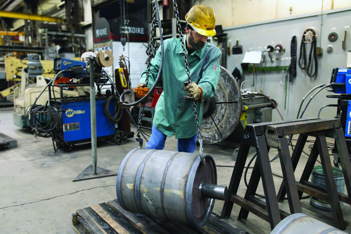 WJ April 2026 - Safety First Best Practices for Handling Heavy Weldments - Fig. 1.webp