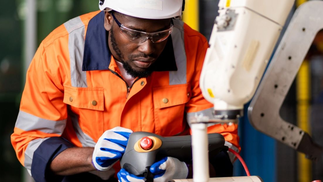 WD Oct 2026 - The Future of Fabrication - welding-automation.jpeg