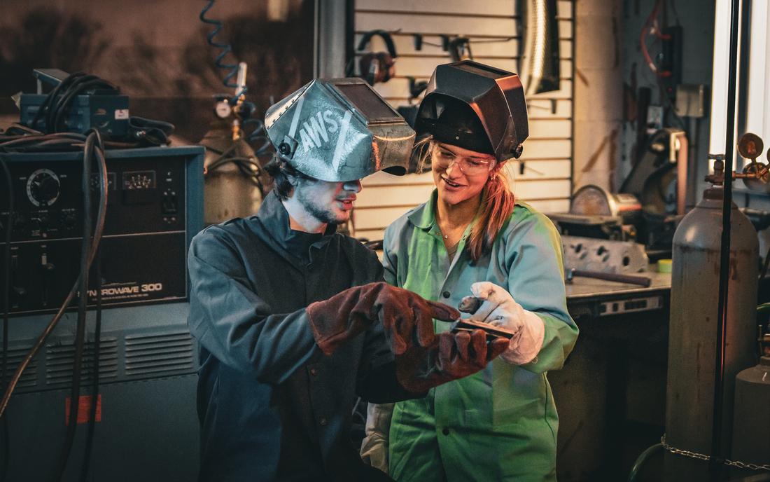 Welding students working on project 2.jpg