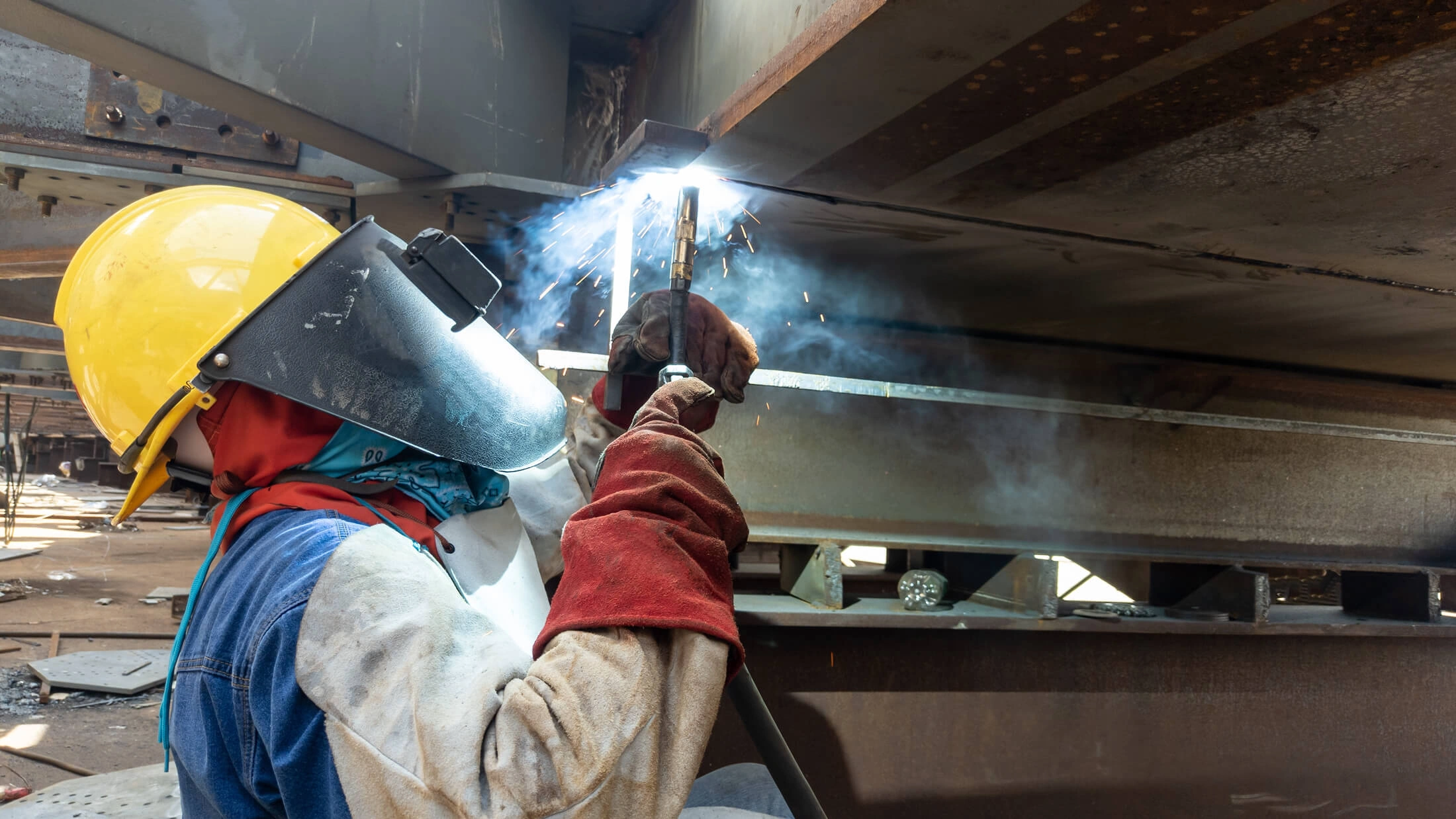 WD Dec 2025 - Flux Cored Arc Welding - Principles, Applications, and Common Challenges - fcaw-welding.webp