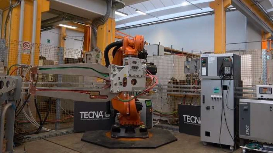 WD Oct 2025 - Robot Spot Welding Guns as a Universal Tool - Lead.webp