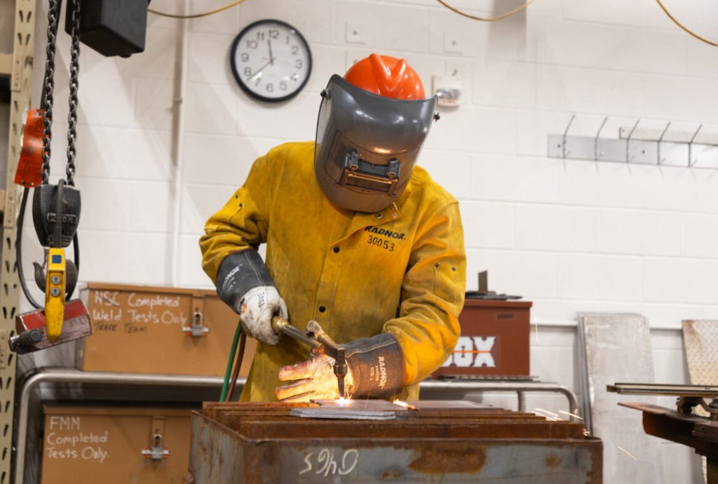 WD Jan 25 - Innovations in Shipbuilding Education - Photo 1.jpg