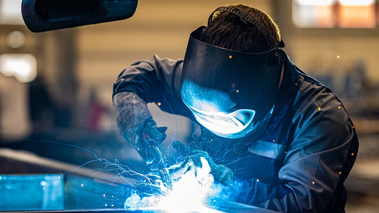 WD Mar 2026 - Top 5 Welding Safety Tips - safety-in-welding.webp