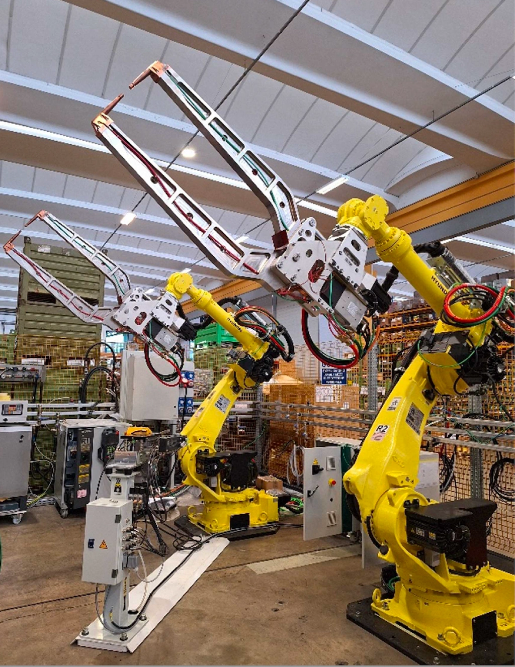 WD Oct 2025 - Robot Spot Welding Guns as a Universal Tool - 2.webp