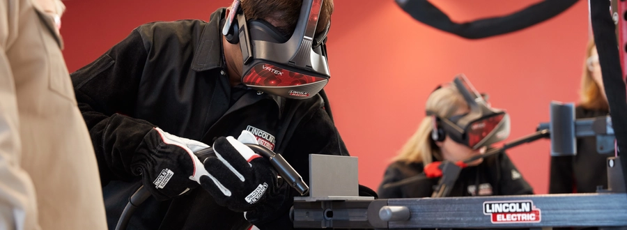 Virtual welding simulator